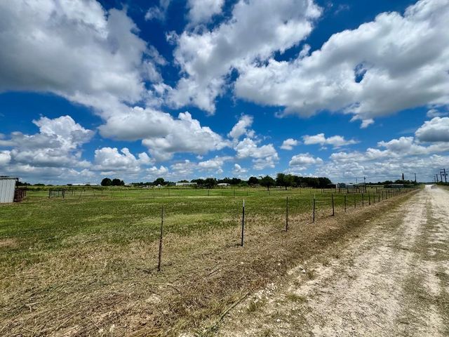 1970 County Road 262, Stephenville, TX 76401
