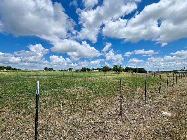 1970 County Road 262, Stephenville, TX 76401