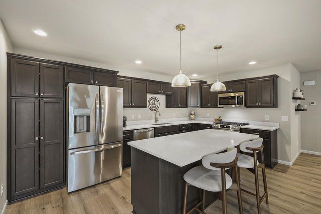674 Hillcrest Drive, Waunakee, WI 53597