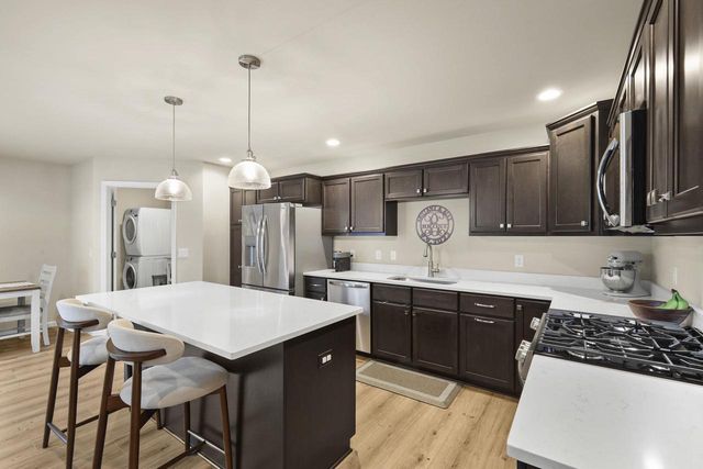 674 Hillcrest Drive, Waunakee, WI 53597