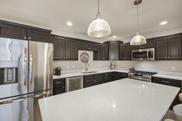674 Hillcrest Drive, Waunakee, WI 53597