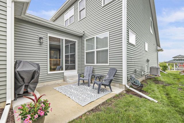 674 Hillcrest Drive, Waunakee, WI 53597