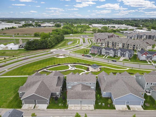 674 Hillcrest Drive, Waunakee, WI 53597