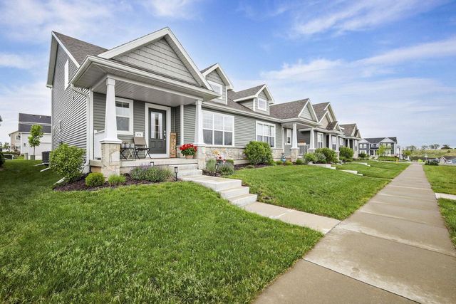 674 Hillcrest Drive, Waunakee, WI 53597