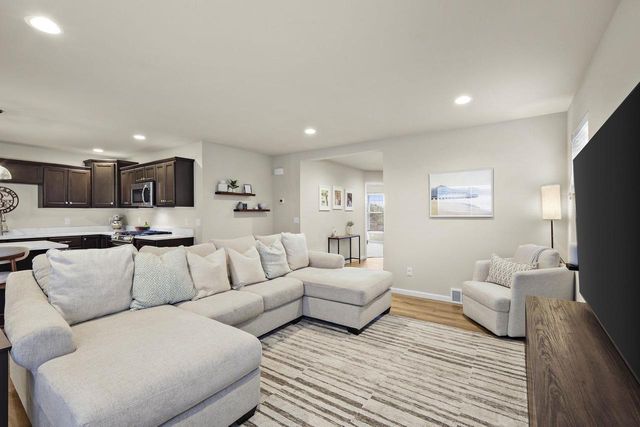 674 Hillcrest Drive, Waunakee, WI 53597
