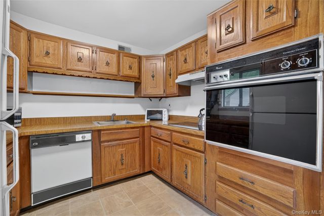 128D Columbia Court D, Yorktown Heights, NY 10598