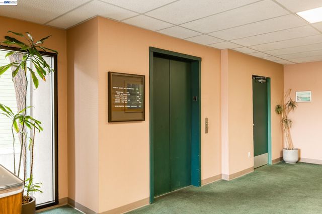 1610 Soquel Ave, Santa Cruz, CA 95062