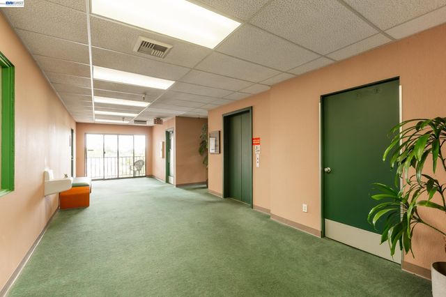 1610 Soquel Ave, Santa Cruz, CA 95062