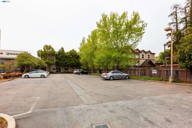 1610 Soquel Ave, Santa Cruz, CA 95062