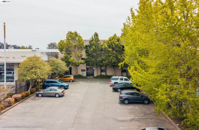 1610 Soquel Ave, Santa Cruz, CA 95062