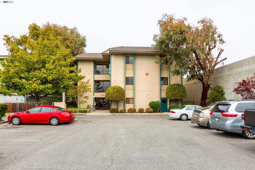 1610 Soquel Ave, Santa Cruz, CA 95062