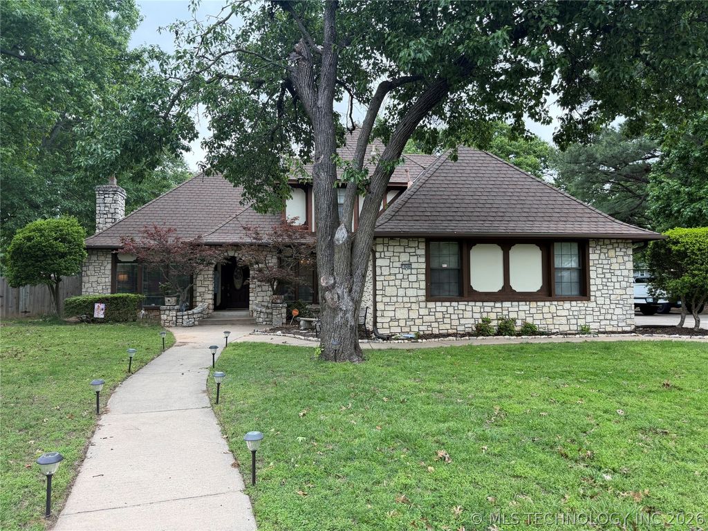 10506 S Toledo Avenue, Tulsa, OK 74137