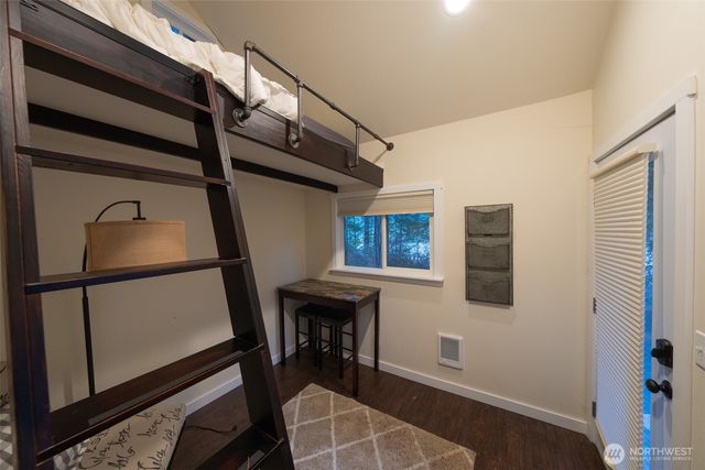 121 N Chinook Drive N, Hoodsport, WA 98548