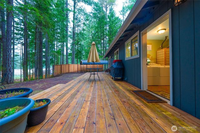 121 N Chinook Drive N, Hoodsport, WA 98548