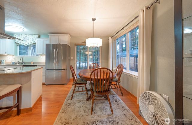 121 N Chinook Drive N, Hoodsport, WA 98548