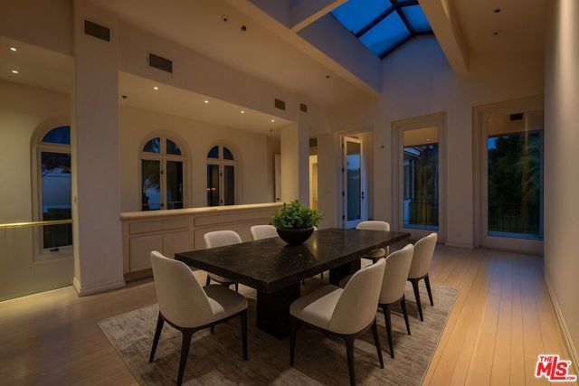 1136 Calle Vista Drive, Beverly Hills, CA 90210