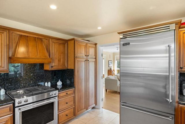 397 Corral De Tierra Road B, Salinas, CA 93908