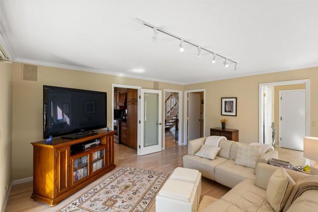 397 Corral De Tierra Road B, Salinas, CA 93908