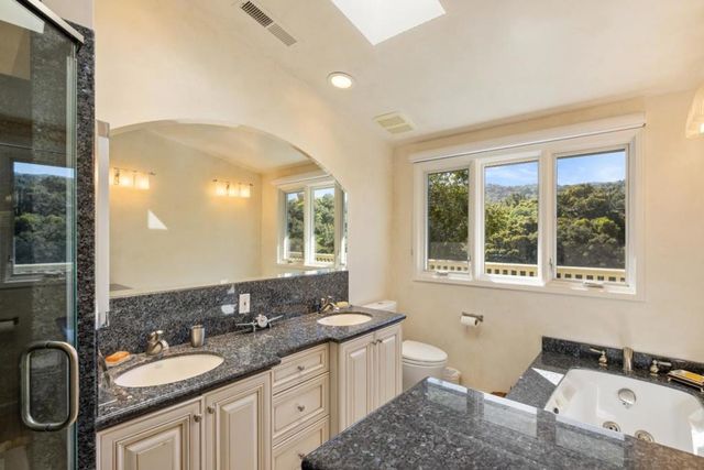 397 Corral De Tierra Road B, Salinas, CA 93908