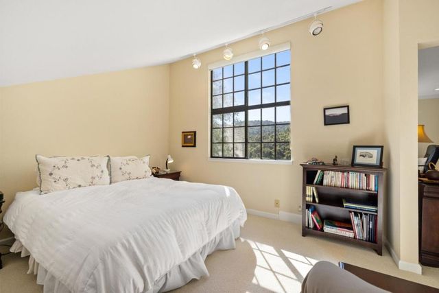 397 Corral De Tierra Road B, Salinas, CA 93908