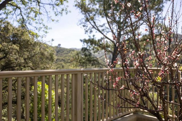 397 Corral De Tierra Road B, Salinas, CA 93908