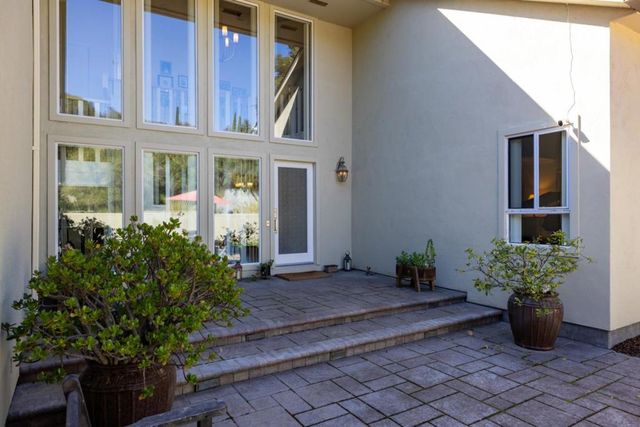 397 Corral De Tierra Road B, Salinas, CA 93908