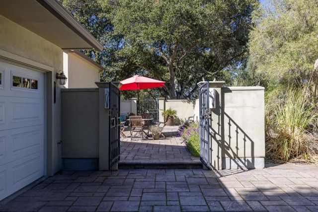 397 Corral De Tierra Road B, Salinas, CA 93908