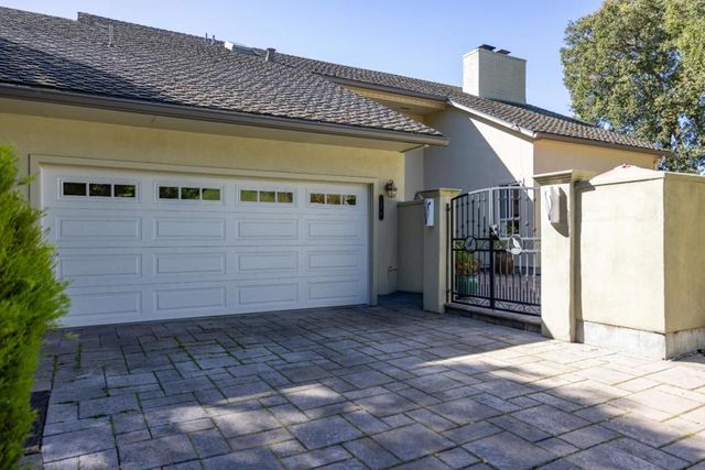 397 Corral De Tierra Road B, Salinas, CA 93908