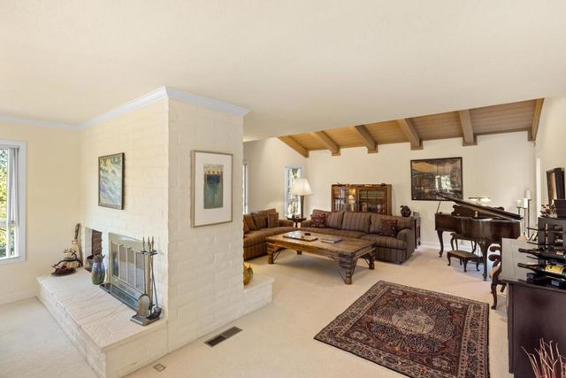 397 Corral De Tierra Road B, Salinas, CA 93908