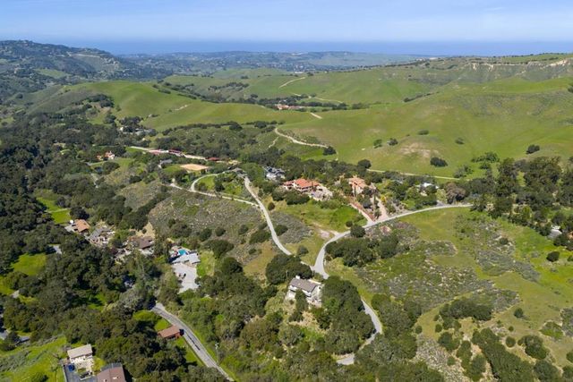 397 Corral De Tierra Road B, Salinas, CA 93908