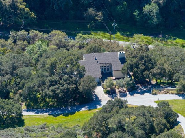 397 Corral De Tierra Road B, Salinas, CA 93908