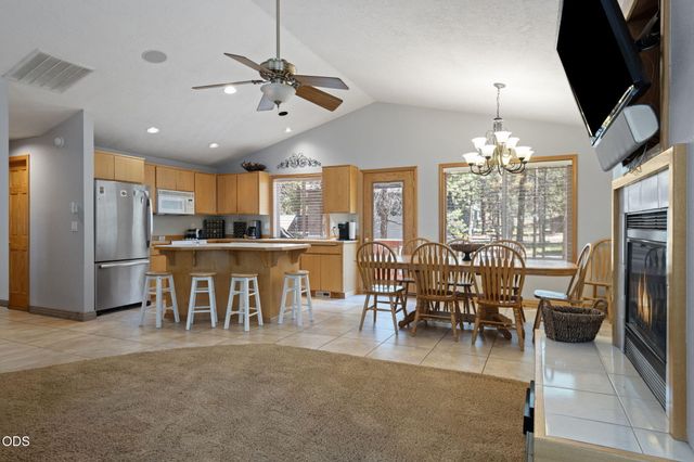 57158 Killdeer Lane 1, Sunriver, OR 97707