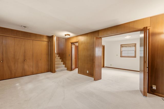 8132 E Morningside St, Wichita, KS 67207