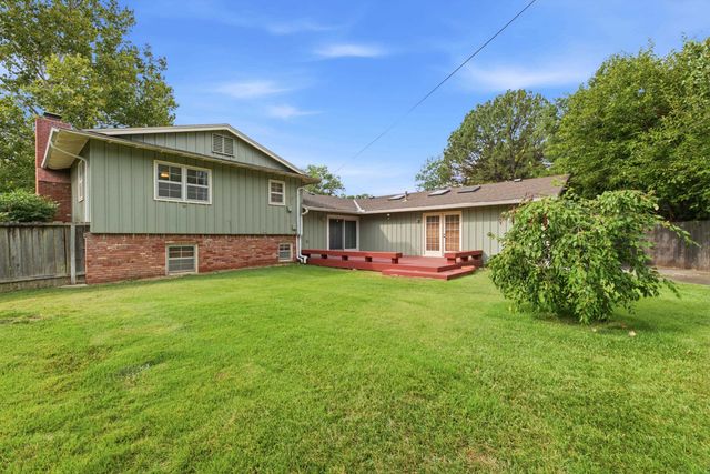 8132 E Morningside St, Wichita, KS 67207