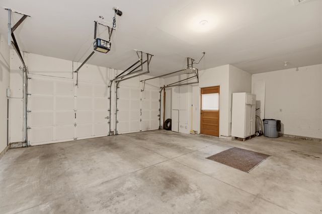 8132 E Morningside St, Wichita, KS 67207