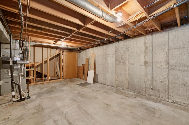 8132 E Morningside St, Wichita, KS 67207