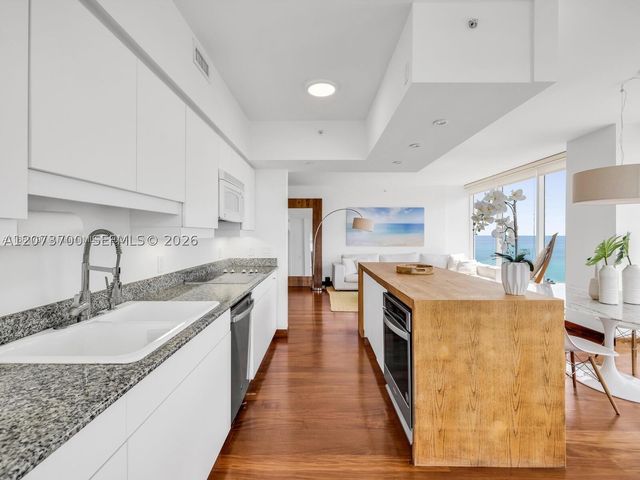 4779 Collins Ave 1005, Miami Beach, FL 33140