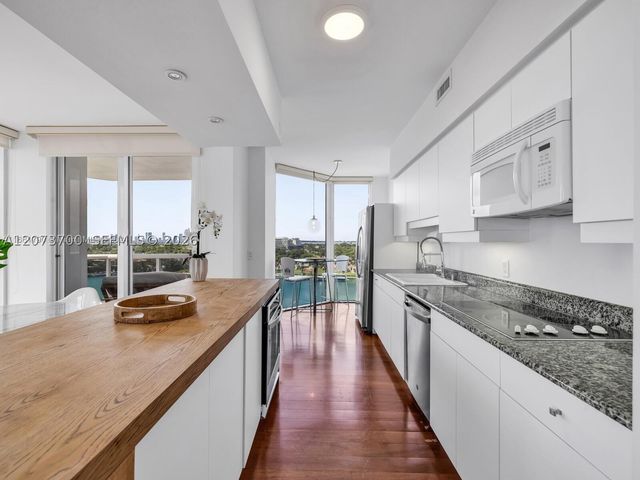 4779 Collins Ave 1005, Miami Beach, FL 33140