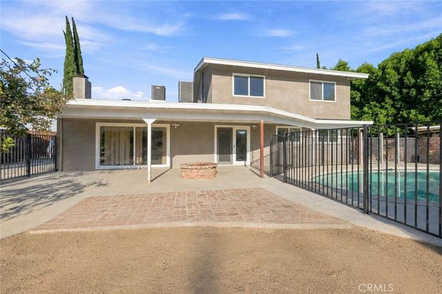 18930 Cantara Street, Reseda, CA 91335