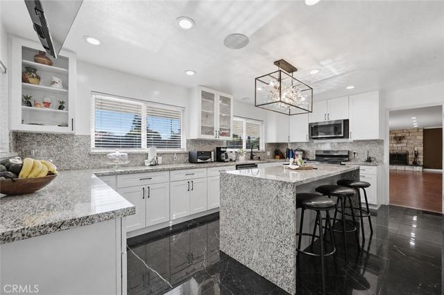 18930 Cantara Street, Reseda, CA 91335