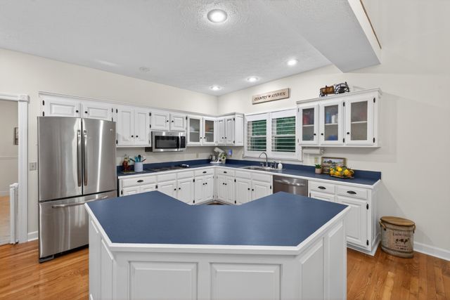 5205 SE Tater Peeler Rd, Lebanon, TN 37090