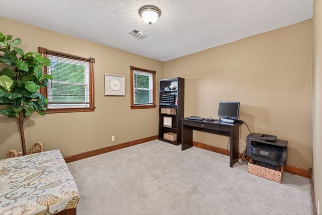 5205 SE Tater Peeler Rd, Lebanon, TN 37090