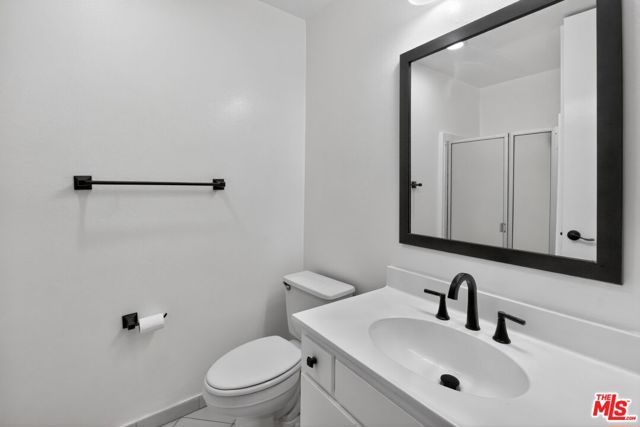 5900 Canterbury Drive B217, Culver City, CA 90230