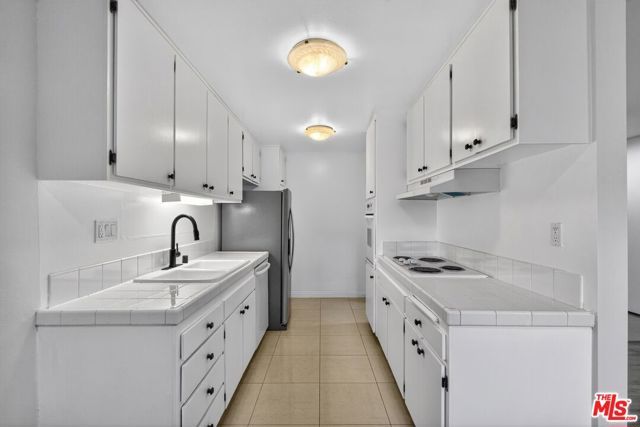 5900 Canterbury Drive B217, Culver City, CA 90230