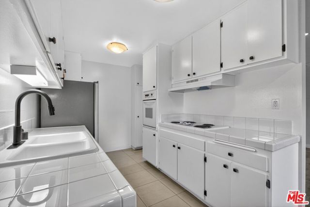 5900 Canterbury Drive B217, Culver City, CA 90230