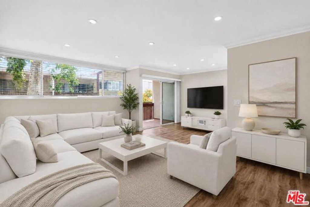 5900 Canterbury Drive B217, Culver City, CA 90230