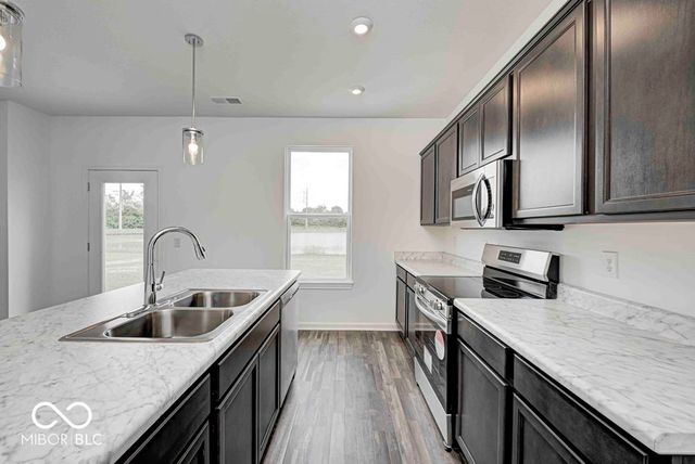 2033 Black Oak Drive, Shelbyville, IN 46176