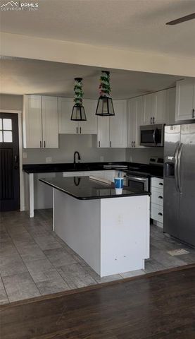 525 William Avenue, Colorado Springs, CO 80905