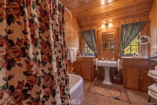 39654 Flicker Road, Fawnskin, CA 92333