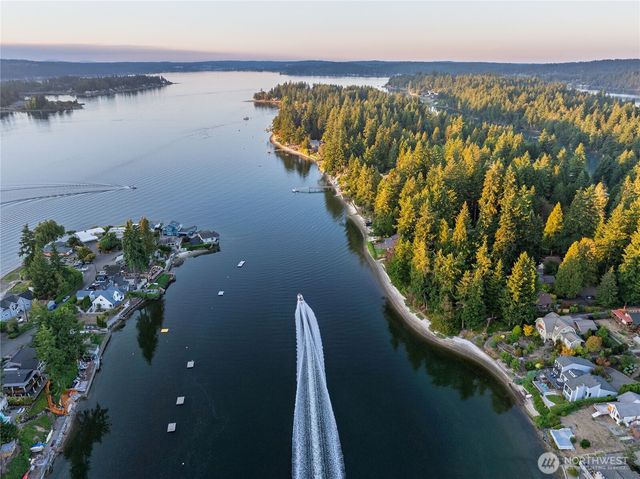 4610 Marine View Place, Bremerton, WA 98312